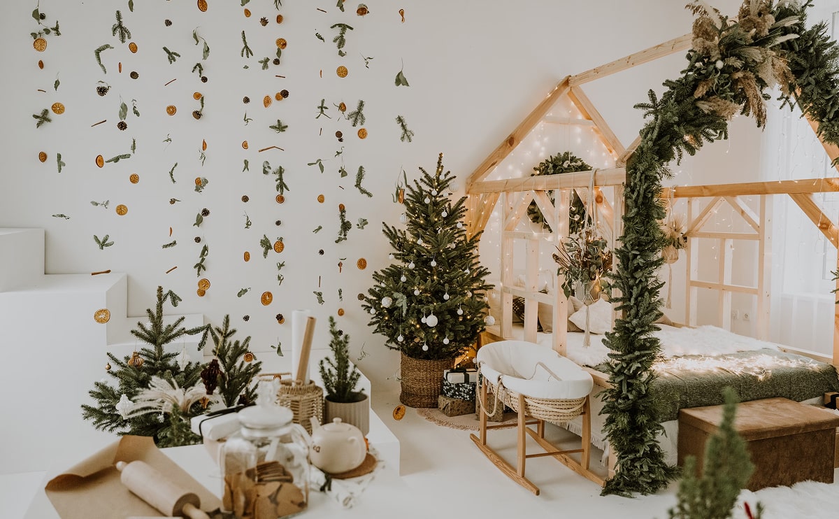 vape shop gympie - user using vape device in sunny gympie queensland environment