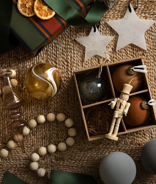 Diagram showing proper washing and drying techniques for knee length bathers